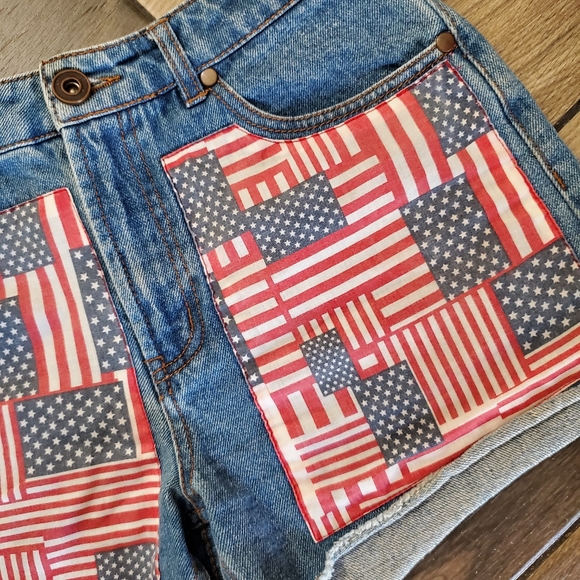 Patriotic Distressed Shorts 27 Forever 21 - Picture 5 of 7